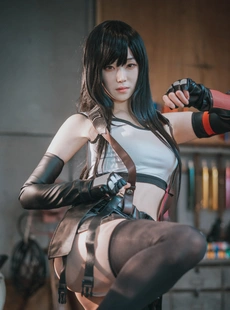 Bambi 78 DJAWA Tifa Lockhart Final Fantasy Version A